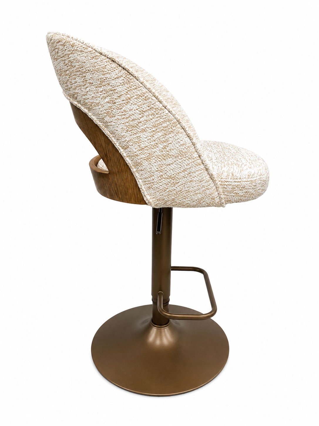 ***New Arrival - Victoria***